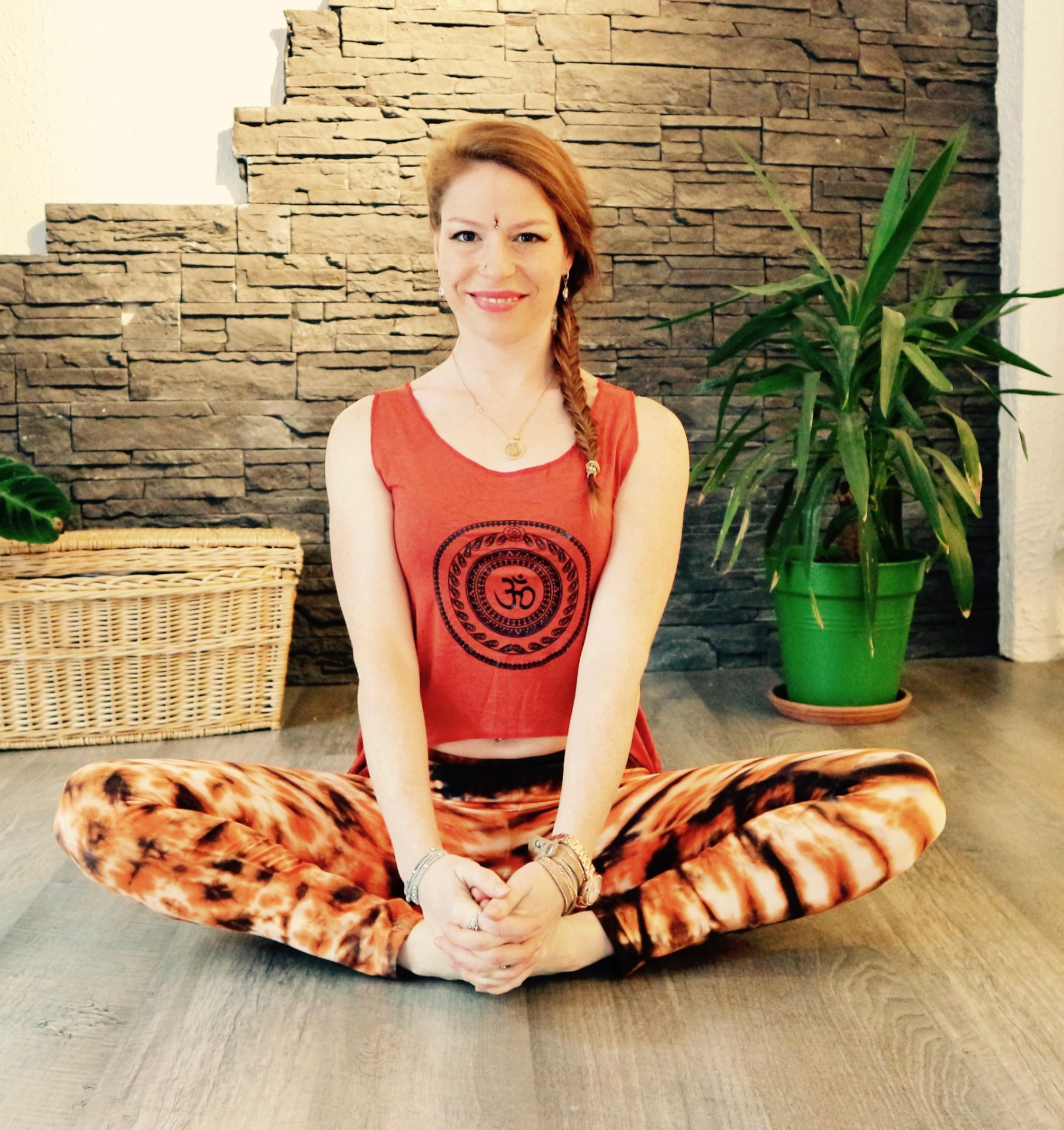 Portrait de Jyoti Anand (Jane), professeure de yoga, de yoga prénatal et de bien-être